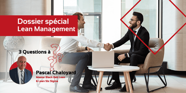 Un manager qui expriment de la reconnaissance professionnelle